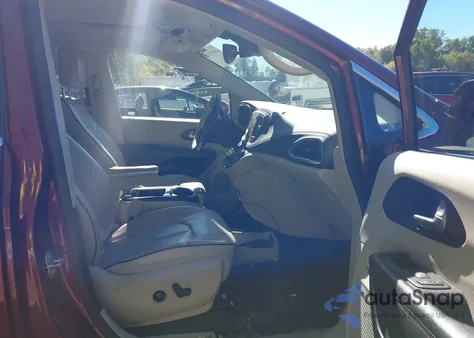 2018 Chrysler Pacifica Limited из США, поврежденный, VIN 2C4RC1GG4JR106594